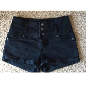 High waisted jean shorts💋